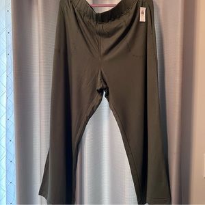 Beautiful wide leg casual pants elastic waist